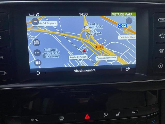 JaguarF-PACE 2.0L i4D Prestige Auto 132 kW (180 CV) Vehículo usado en Barcelona - 22