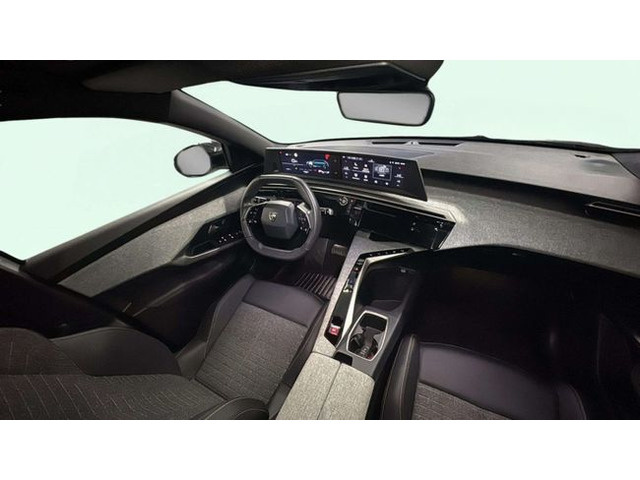 Peugeot5008 Hybrid 1.2 Allure eDCS6 107 kW (145 CV) Vehículo usado en Barcelona - 12