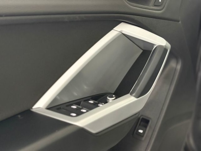 AudiQ3 Sportback 35 TDI 110 kW (150 CV) S tronic Vehículo usado en Barcelona - 13 AudiQ3 Sportback 35 TDI 110 kW (150 CV) S tronic Vehículo usado en Barcelona - 13