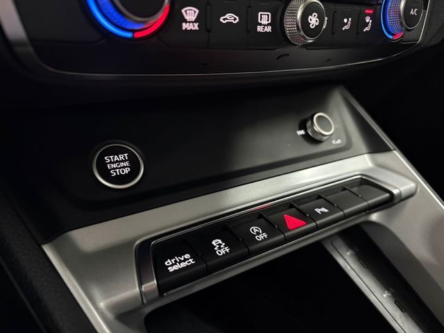 AudiQ3 Sportback 35 TDI 110 kW (150 CV) S tronic Vehículo usado en Barcelona - 32