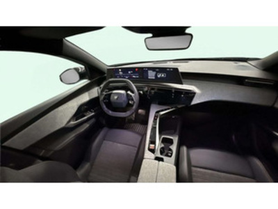 Peugeot 3008 Hybrid 145 Allure eDCS6 107 kW (145 CV) Peugeot 3008 Hybrid 145 Allure eDCS6 107 kW (145 CV)