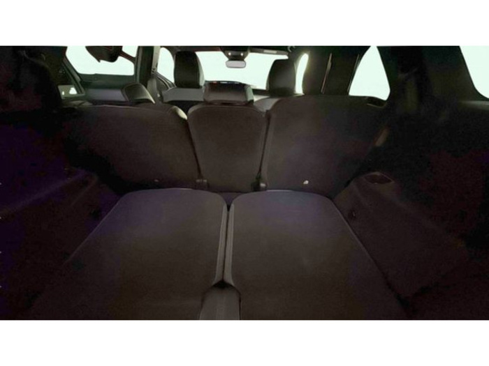 Peugeot5008 Hybrid 1.2 Allure eDCS6 107 kW (145 CV) Vehículo usado en Barcelona - 9 Peugeot5008 Hybrid 1.2 Allure eDCS6 107 kW (145 CV) Vehículo usado en Barcelona - 9