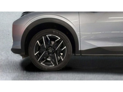 Peugeot 5008 Hybrid 1.2 Allure eDCS6 107 kW (145 CV) Peugeot 5008 Hybrid 1.2 Allure eDCS6 107 kW (145 CV)