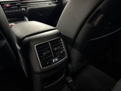 Kia Sportage 1.6 T-GDi HEV Tech 4x2 176 kW (239 CV) Kia Sportage 1.6 T-GDi HEV Tech 4x2 176 kW (239 CV)