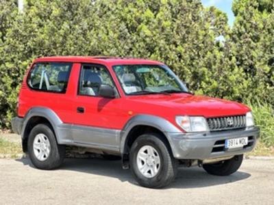 Toyota Land Cruiser 90 3.0 TD GX 92 kW (125 CV) Toyota Land Cruiser 90 3.0 TD GX 92 kW (125 CV)