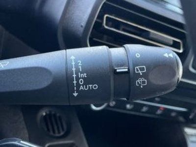 Peugeot Rifter BlueHDi 100 Allure Business Standard 73 kW (100 CV) Peugeot Rifter BlueHDi 100 Allure Business Standard 73 kW (100 CV)