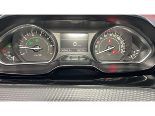 Peugeot 2008 VTI 82 Style 60 kW (82 CV)