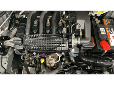 Peugeot 2008 VTI 82 Style 60 kW (82 CV) Peugeot 2008 VTI 82 Style 60 kW (82 CV)