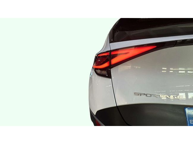 KiaSportage 1.6 T-GDi HEV Drive 4x2 158 kW (215 CV) Vehículo usado en Barcelona - 18