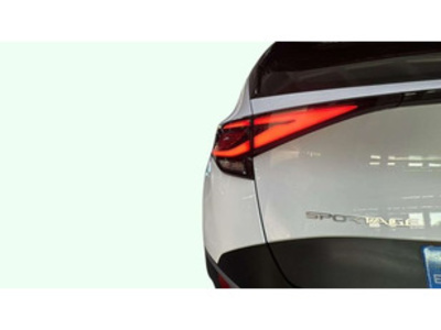 Kia Sportage 1.6 T-GDi HEV Drive 4x2 158 kW (215 CV) Kia Sportage 1.6 T-GDi HEV Drive 4x2 158 kW (215 CV)