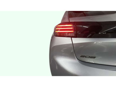 Peugeot 208 PureTech 100 Active 75 kW (100 CV) Peugeot 208 PureTech 100 Active 75 kW (100 CV)