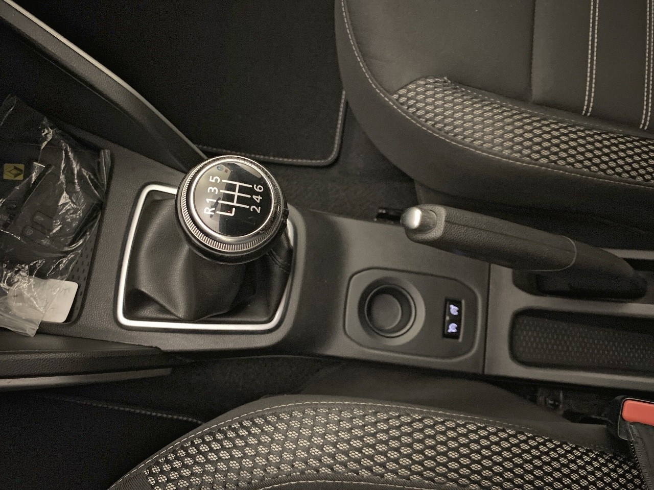 Dacia Duster TCE ECO-G Prestige 4X2 74 kW (100 CV) - 8