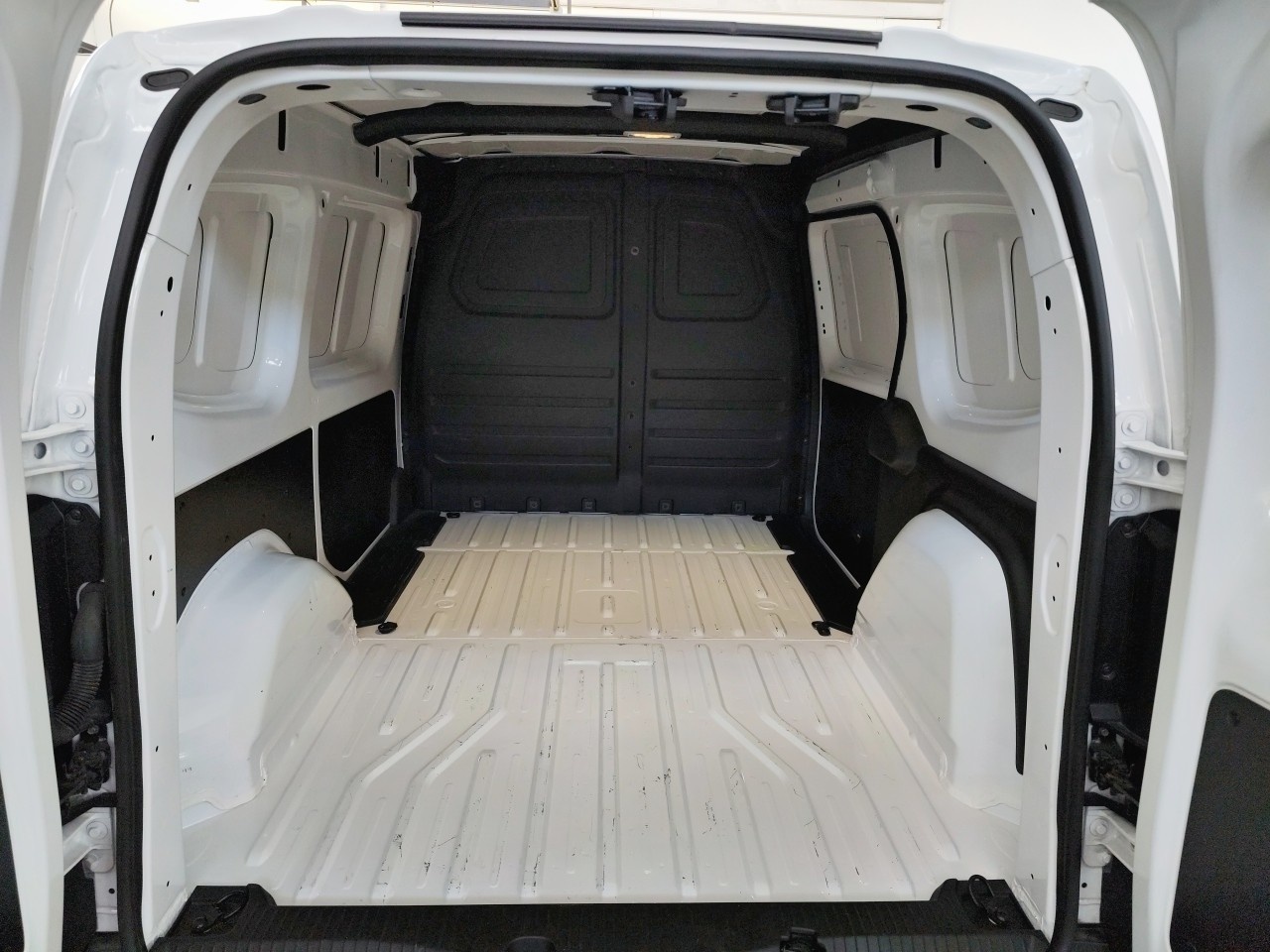 Renault Kangoo Furgon L2 1.5 Blue dCi 70 kW (95 CV) - 12