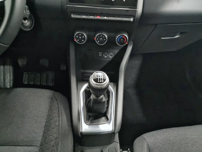 Renault Clio Intens TCe 66 kW (90 CV) - 7 Renault Clio Intens TCe 66 kW (90 CV) - 7