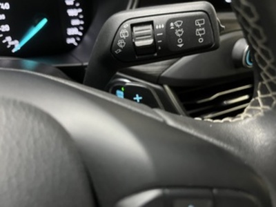 Ford Focus 1.0 Ecoboost Vignale Auto 92 kW (125 CV) Ford Focus 1.0 Ecoboost Vignale Auto 92 kW (125 CV)
