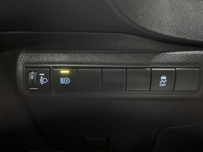 ToyotaCorolla 1.8 125 Híbrido Active Tech E-CVT 90 kW (122 CV) Vehículo usado en Barcelona - 14 ToyotaCorolla 1.8 125 Híbrido Active Tech E-CVT 90 kW (122 CV) Vehículo usado en Barcelona - 14