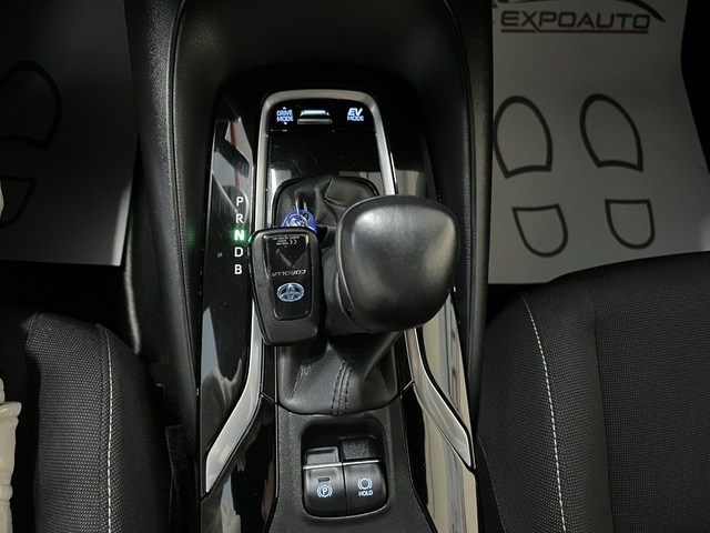 ToyotaCorolla 1.8 125 Híbrido Active Tech E-CVT 90 kW (122 CV) Vehículo usado en Barcelona - 24