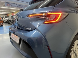 Toyota Corolla 1.8 125 Híbrido Active Tech E-CVT 90 kW (122 CV)