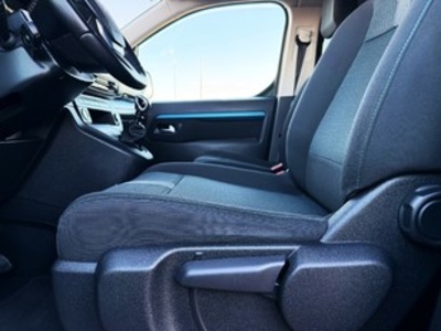 Peugeot Traveller BlueHDi 120 S&S Active Long 88 kW (120 CV) Peugeot Traveller BlueHDi 120 S&S Active Long 88 kW (120 CV)