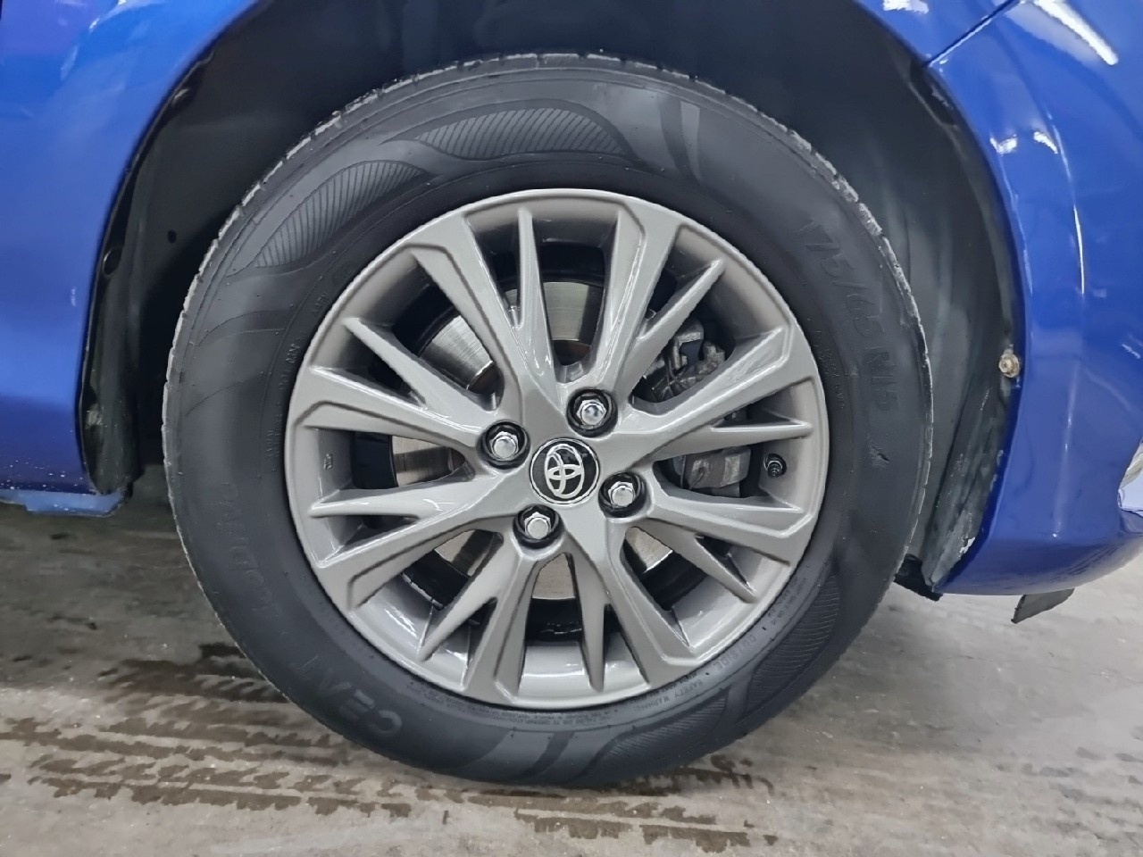 Toyota Yaris 1.5 Active 82 kW (111 CV) - 10