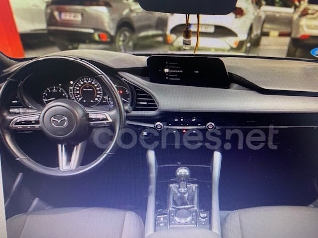 MazdaMazda 3 2.0 e-SKYACTIV-G Zenith 89 kW (122 CV) Vehículo usado en Barcelona - 5