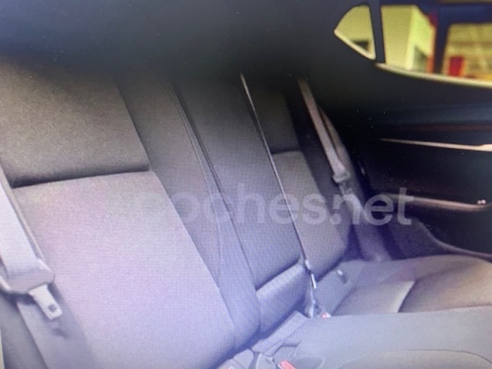 MazdaMazda 3 2.0 e-SKYACTIV-G Zenith 89 kW (122 CV) Vehículo usado en Barcelona - 6 MazdaMazda 3 2.0 e-SKYACTIV-G Zenith 89 kW (122 CV) Vehículo usado en Barcelona - 6