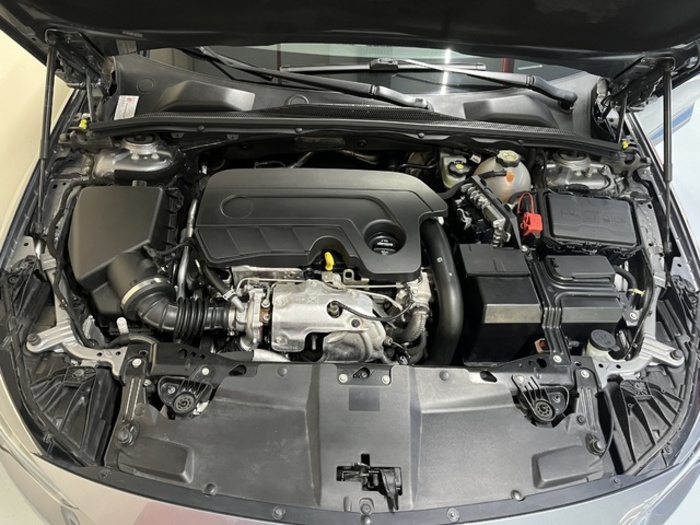 OpelInsignia GS 1.6 CDTi Turbo D Excellence 100 kW (136 CV) Vehículo usado en Barcelona - 33 OpelInsignia GS 1.6 CDTi Turbo D Excellence 100 kW (136 CV) Vehículo usado en Barcelona - 33