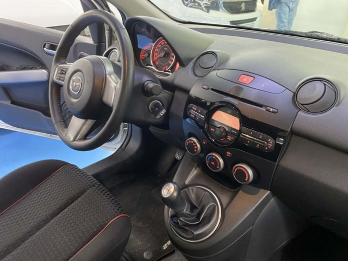 MazdaMazda 2 1.3 Style+ 55 kW (75 CV) Vehículo usado en Barcelona - 9 MazdaMazda 2 1.3 Style+ 55 kW (75 CV) Vehículo usado en Barcelona - 9