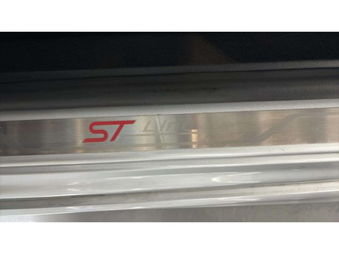 FordFocus 1.0 Ecoboost S&S ST-Line 92 kW (125 CV) Vehículo usado en Barcelona - 20 FordFocus 1.0 Ecoboost S&S ST-Line 92 kW (125 CV) Vehículo usado en Barcelona - 20