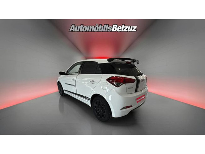 Hyundaii20 1.4 CRDI BlueDrive Essence 66 kW (90 CV) Vehículo usado en Barcelona - 4 Hyundaii20 1.4 CRDI BlueDrive Essence 66 kW (90 CV) Vehículo usado en Barcelona - 4