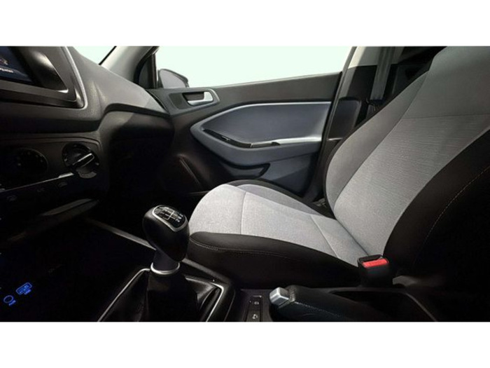 Hyundaii20 1.4 CRDI BlueDrive Essence 66 kW (90 CV) Vehículo usado en Barcelona - 10 Hyundaii20 1.4 CRDI BlueDrive Essence 66 kW (90 CV) Vehículo usado en Barcelona - 10