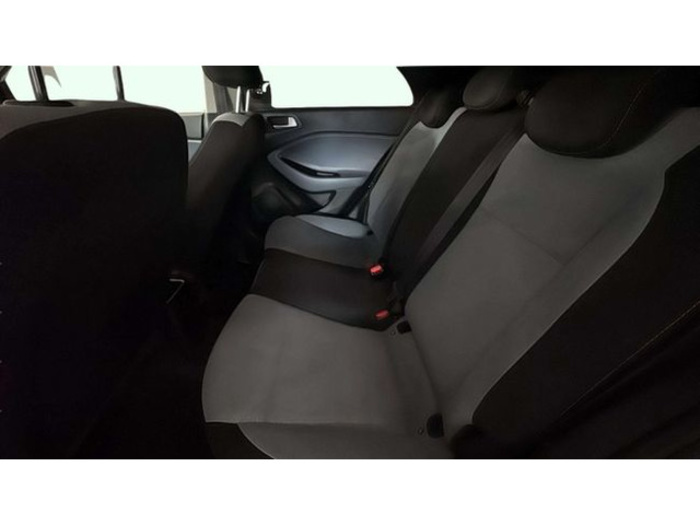Hyundaii20 1.4 CRDI BlueDrive Essence 66 kW (90 CV) Vehículo usado en Barcelona - 11 Hyundaii20 1.4 CRDI BlueDrive Essence 66 kW (90 CV) Vehículo usado en Barcelona - 11