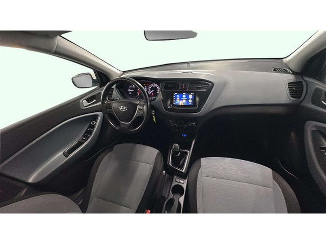 Hyundaii20 1.4 CRDI BlueDrive Essence 66 kW (90 CV) Vehículo usado en Barcelona - 12