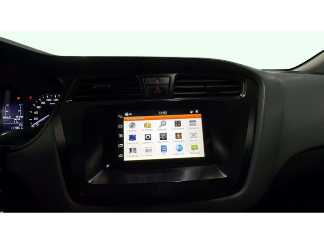 Hyundaii20 1.4 CRDI BlueDrive Essence 66 kW (90 CV) Vehículo usado en Barcelona - 15