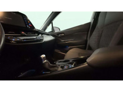 Toyota C-HR 1.8 125H Active 90 kW (122 CV) Toyota C-HR 1.8 125H Active 90 kW (122 CV)