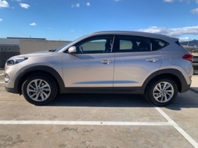 Hyundai Tucson 1.7 CRDI BlueDrive Go! DCT 4x2 104 kW (141 CV) Hyundai Tucson 1.7 CRDI BlueDrive Go! DCT 4x2 104 kW (141 CV)