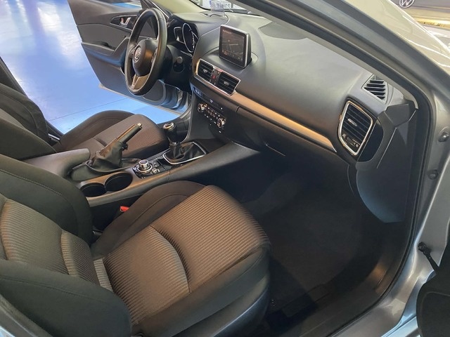 MazdaMazda 3 2.0 GE Luxury Safety AT 88 kW (120 CV) Vehículo usado en Barcelona - 12