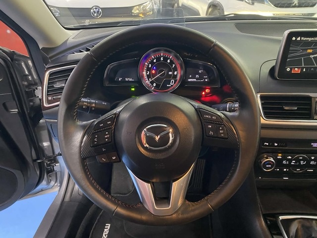 MazdaMazda 3 2.0 GE Luxury Safety AT 88 kW (120 CV) Vehículo usado en Barcelona - 18