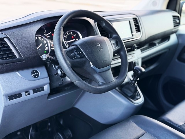 PeugeotExpert Combi BlueHDi 100 S&S Standard 75 kW (102 CV) Vehículo usado en Barcelona - 2