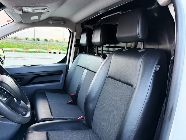 PeugeotExpert Combi BlueHDi 100 S&S Standard 75 kW (102 CV) Vehículo usado en Barcelona - 4