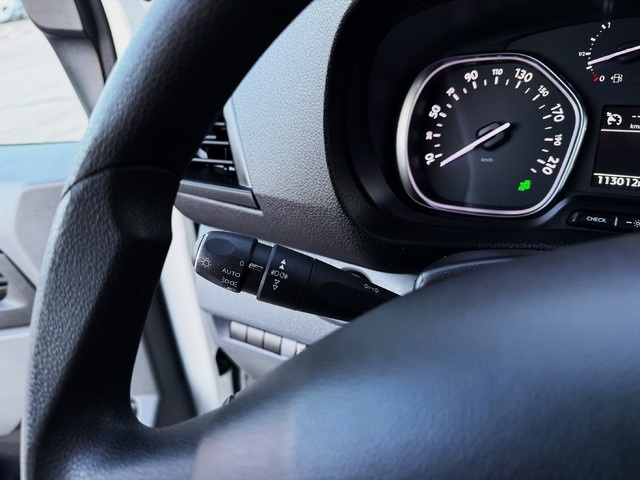 PeugeotExpert Combi BlueHDi 100 S&S Standard 75 kW (102 CV) Vehículo usado en Barcelona - 13