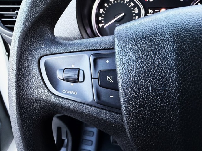 PeugeotExpert Combi BlueHDi 100 S&S Standard 75 kW (102 CV) Vehículo usado en Barcelona - 14 PeugeotExpert Combi BlueHDi 100 S&S Standard 75 kW (102 CV) Vehículo usado en Barcelona - 14