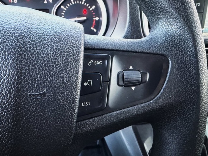 PeugeotExpert Combi BlueHDi 100 S&S Standard 75 kW (102 CV) Vehículo usado en Barcelona - 18 PeugeotExpert Combi BlueHDi 100 S&S Standard 75 kW (102 CV) Vehículo usado en Barcelona - 18