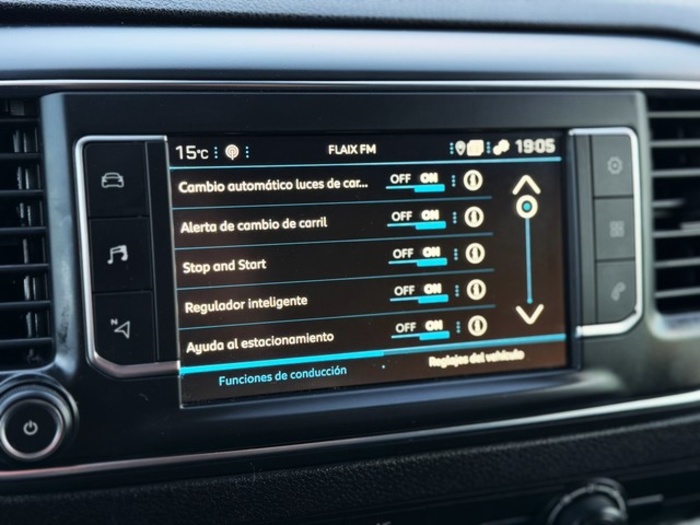 PeugeotExpert Combi BlueHDi 100 S&S Standard 75 kW (102 CV) Vehículo usado en Barcelona - 21 PeugeotExpert Combi BlueHDi 100 S&S Standard 75 kW (102 CV) Vehículo usado en Barcelona - 21