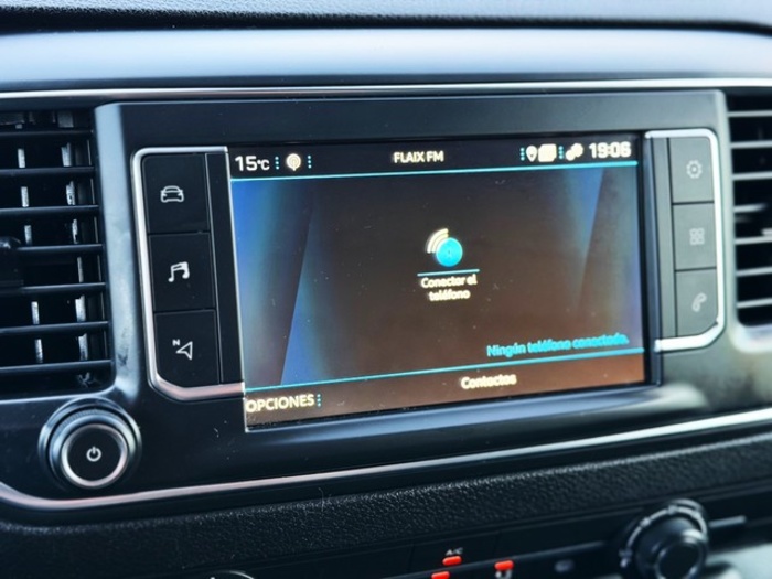 PeugeotExpert Combi BlueHDi 100 S&S Standard 75 kW (102 CV) Vehículo usado en Barcelona - 24 PeugeotExpert Combi BlueHDi 100 S&S Standard 75 kW (102 CV) Vehículo usado en Barcelona - 24