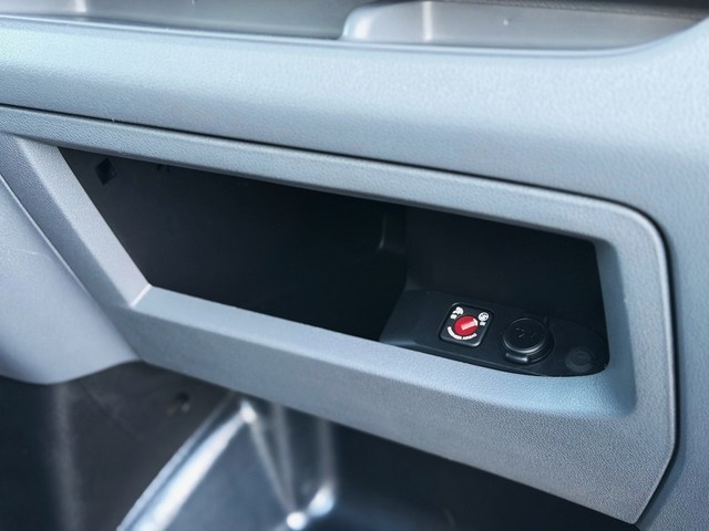 PeugeotExpert Combi BlueHDi 100 S&S Standard 75 kW (102 CV) Vehículo usado en Barcelona - 27