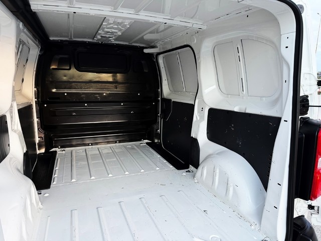 PeugeotExpert Combi BlueHDi 100 S&S Standard 75 kW (102 CV) Vehículo usado en Barcelona - 30