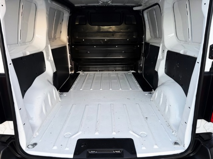 PeugeotExpert Combi BlueHDi 100 S&S Standard 75 kW (102 CV) Vehículo usado en Barcelona - 33 PeugeotExpert Combi BlueHDi 100 S&S Standard 75 kW (102 CV) Vehículo usado en Barcelona - 33