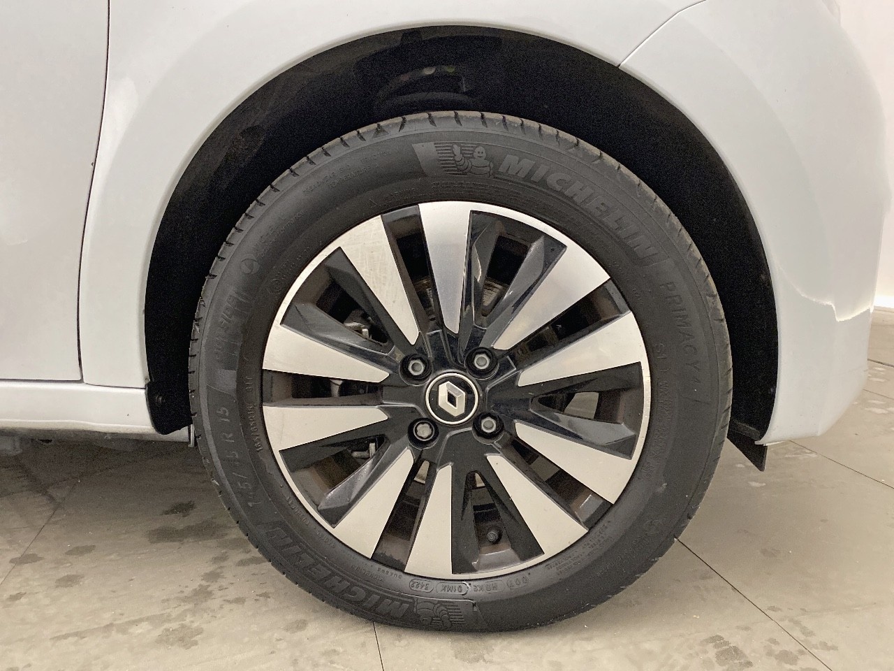 Renault Twingo R80 batería 20kWh 60 kW (81 CV) - 10