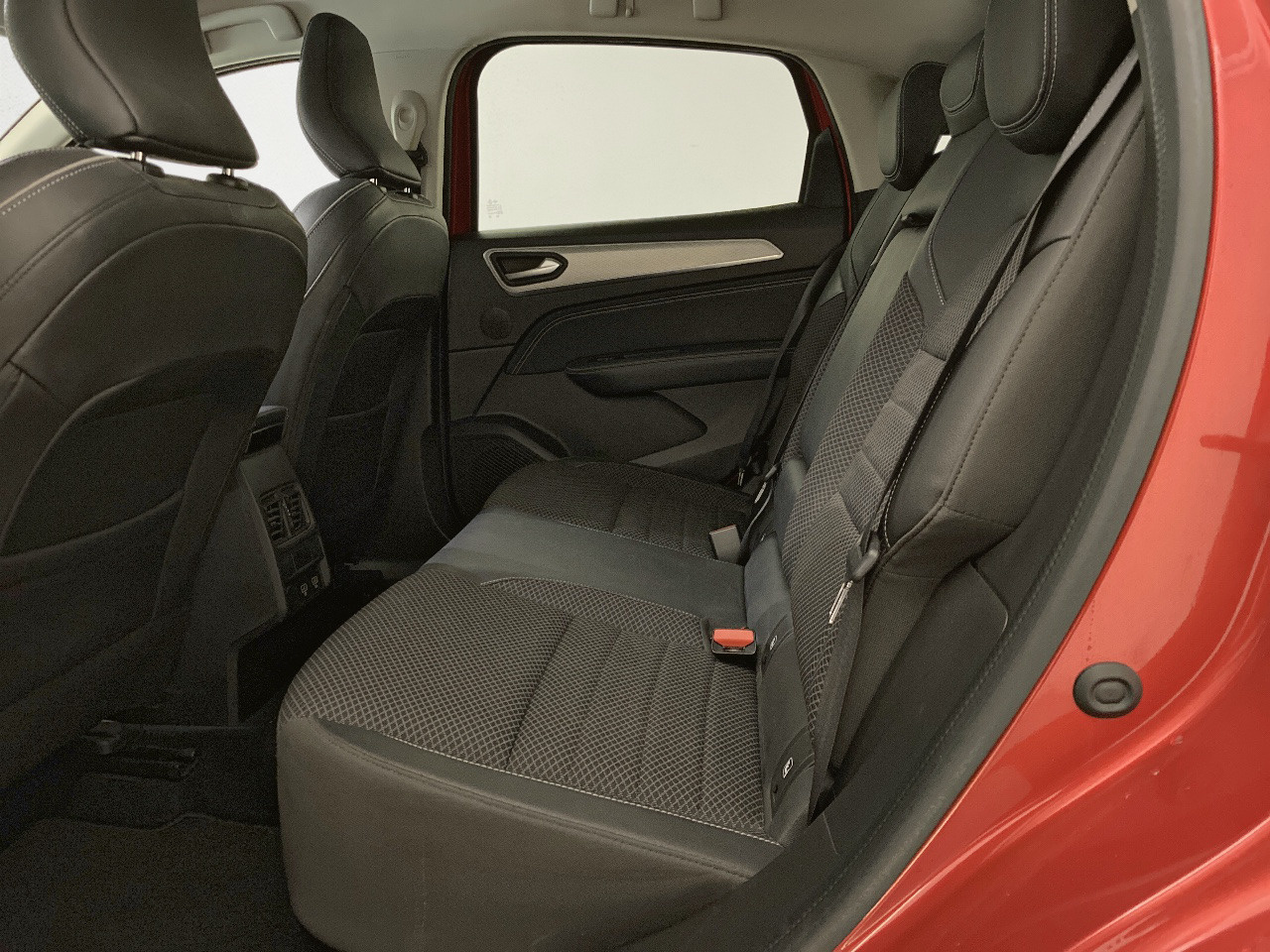 Renault Arkana Zen TCe 103 kW (140 CV) EDC Microhíbrido - 9